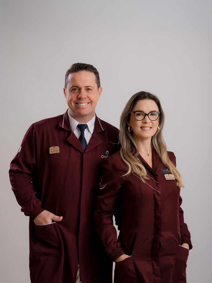 Dr. Matheus Francischini e Dra. Marcela Guimarães Soares, da Oral Unic Garibaldi